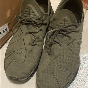 Men's Olive Sneakers